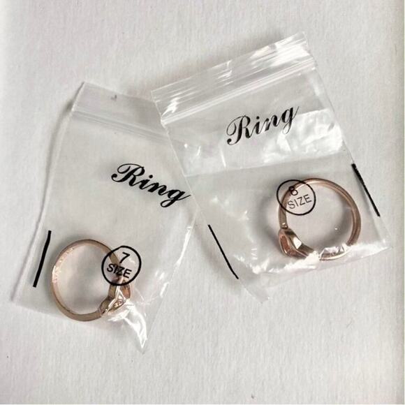 Size 8 Rose Gold Tone Hollow Heart Ring - Picture 9 of 9